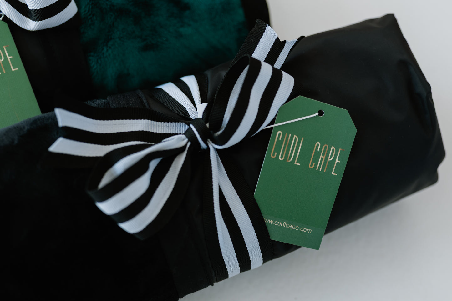 ONYX ~ Luxe Rich Black Blanket-Lined Chemical Salon Cape