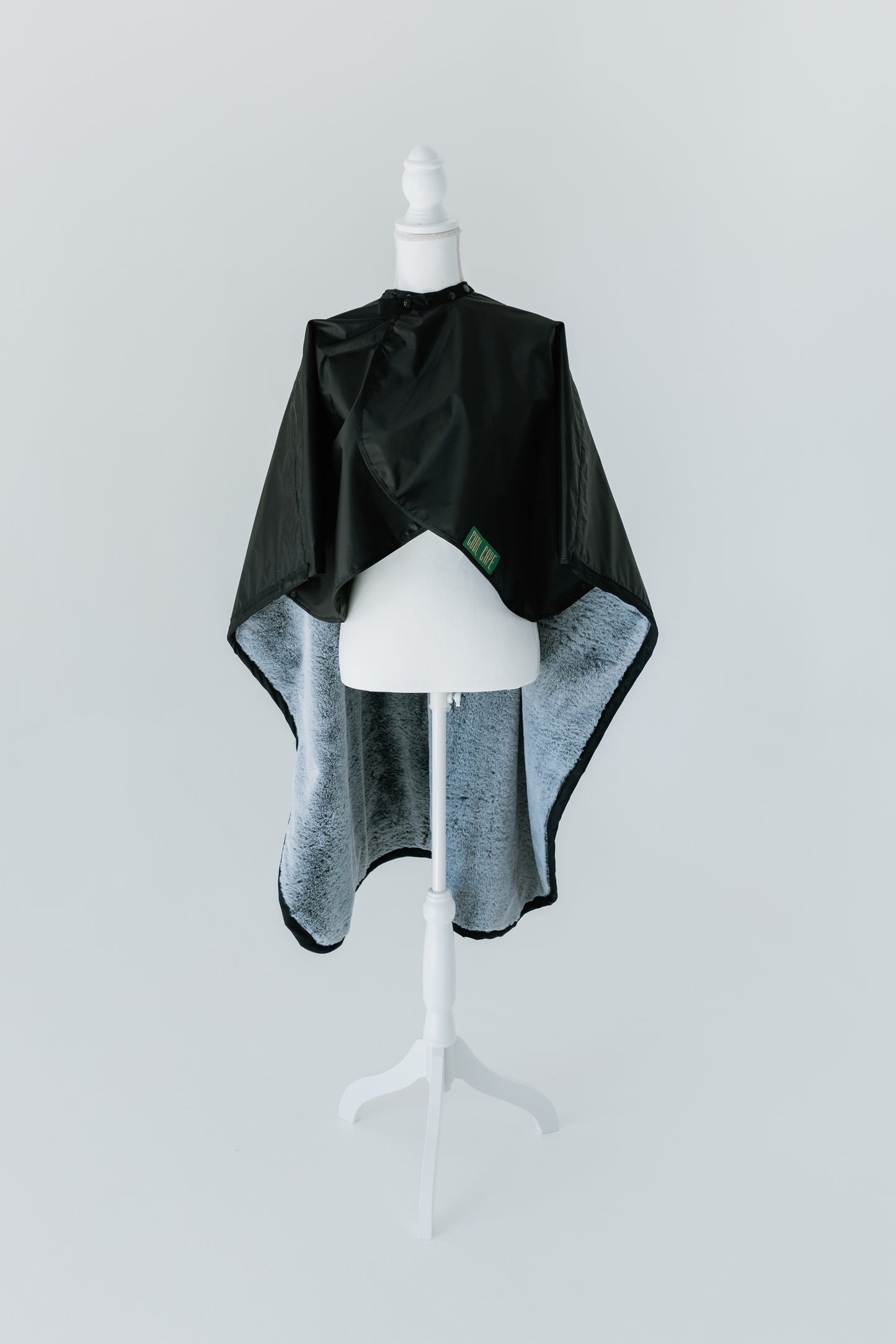 PLATINUM CLOUD ~ Thick LUXE Blanket-Lined Chemical Salon Cape