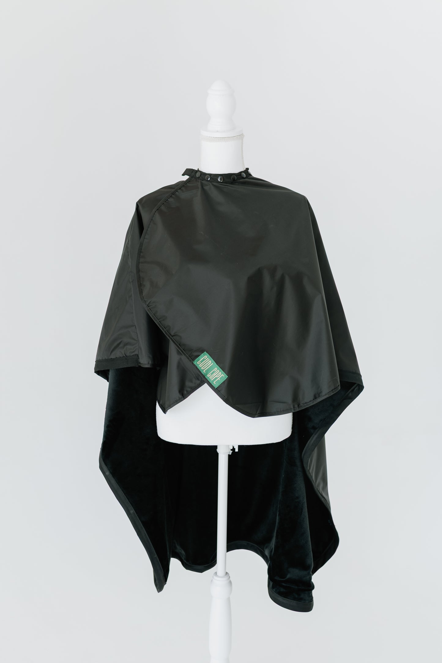 ONYX ~ Luxe Rich Black Blanket-Lined Chemical Salon Cape
