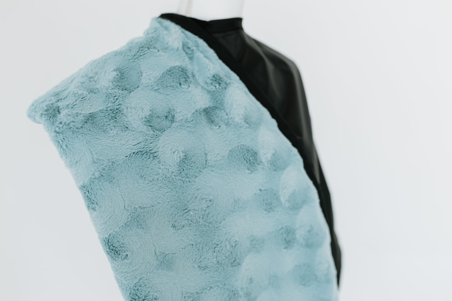 CAMERON~ Luxe Seafoam Pattern Blanket-Lined Chemical Salon Cape ( Sold Out - New Drop Early Mar)