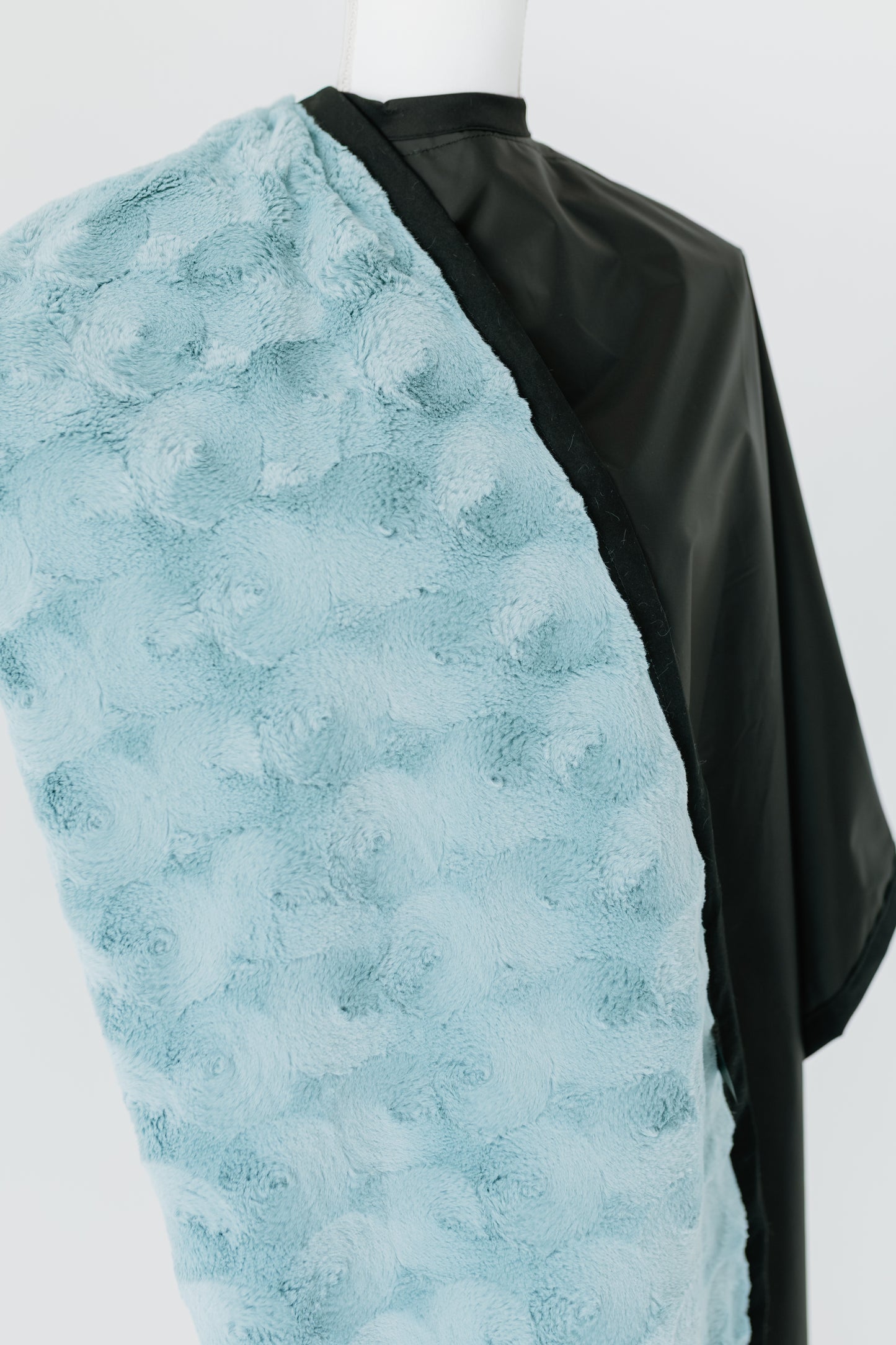 CAMERON~ Luxe Seafoam Pattern Blanket-Lined Chemical Salon Cape ( Sold Out - New Drop Early Mar)