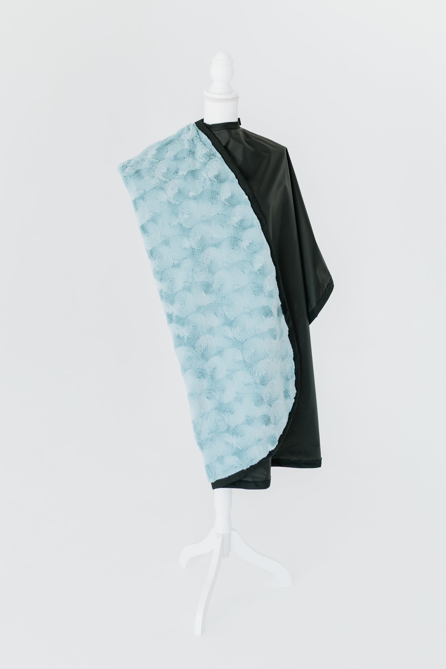 CAMERON~ Luxe Seafoam Pattern Blanket-Lined Chemical Salon Cape ( Sold Out - New Drop Early Mar)
