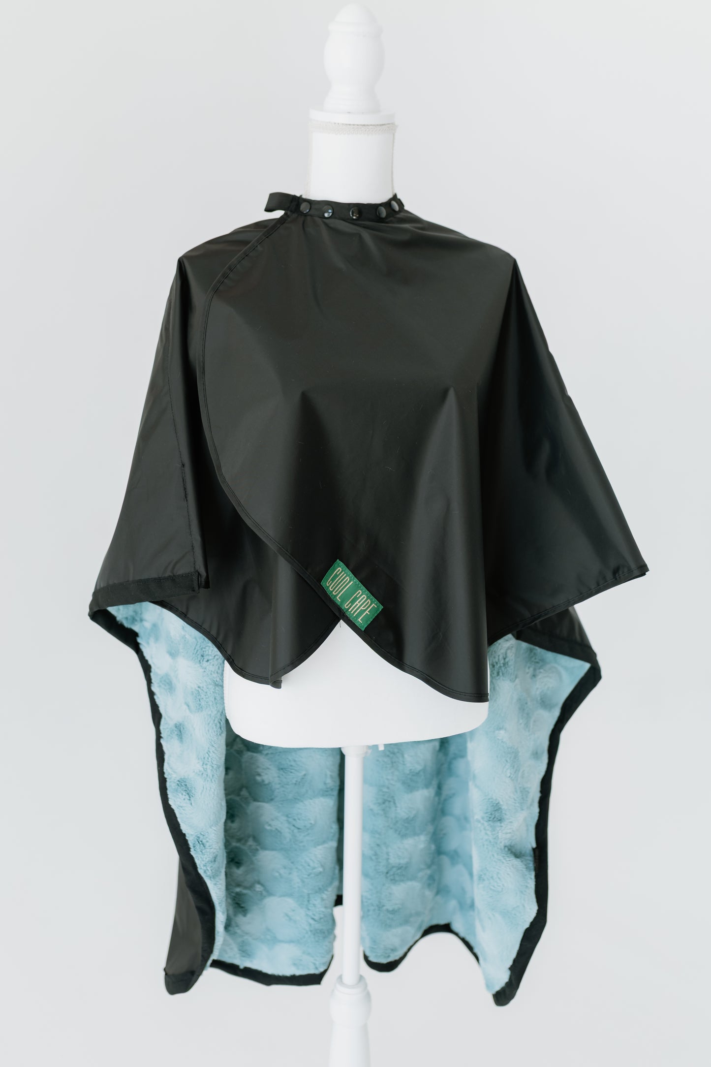 CAMERON~ Luxe Seafoam Pattern Blanket-Lined Chemical Salon Cape ( Sold Out - New Drop Early Mar)
