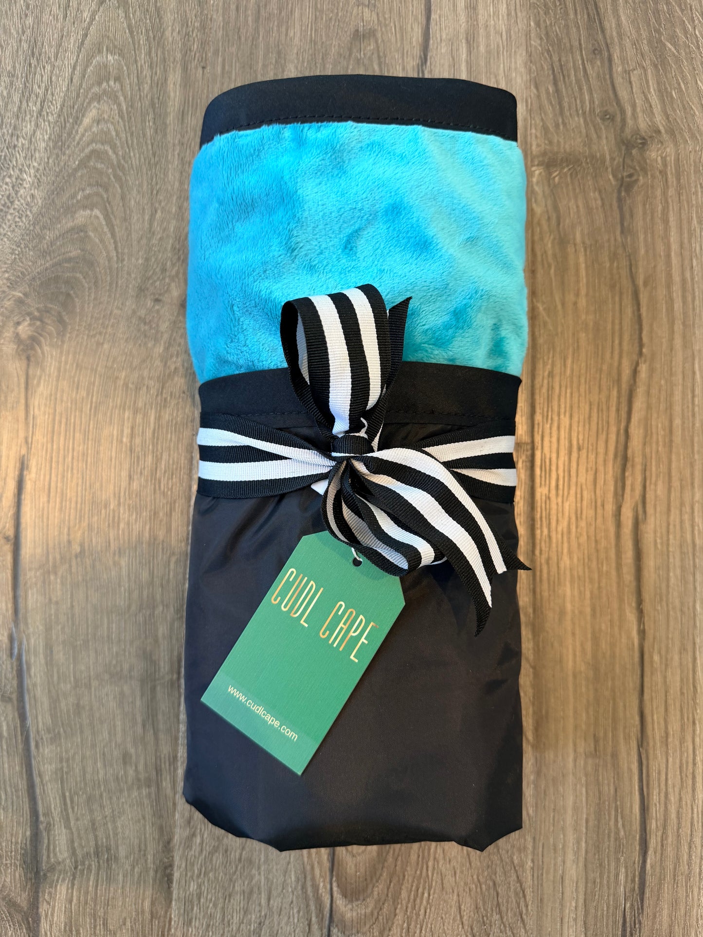 OPHELIA ~ Luxe Turquoise Blanket Lined Chemical Salon Cape